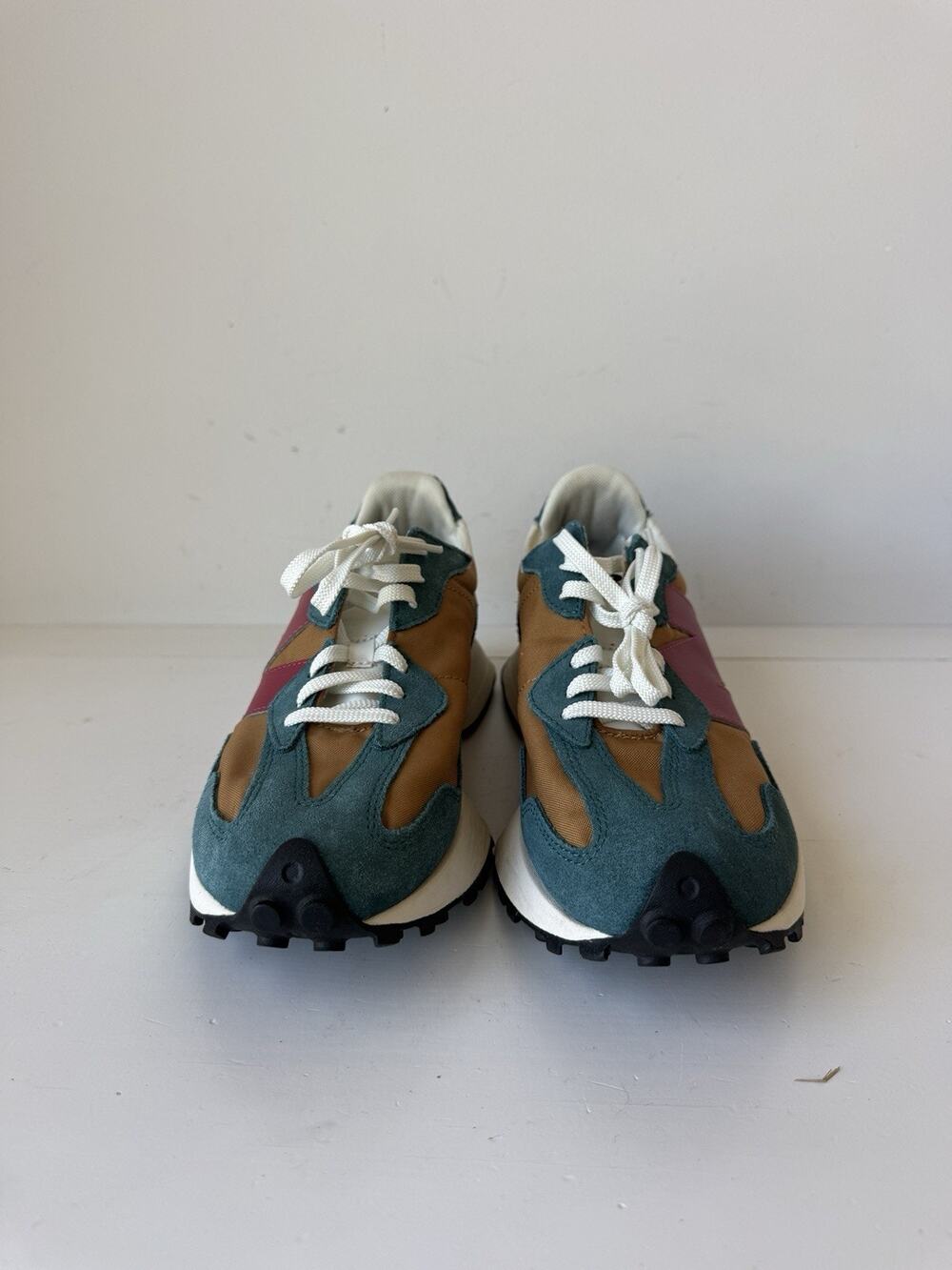 NEW BALANCE 327 Lifestyle Sneaker Womens Size US 9.5 Green Brown Burgundy